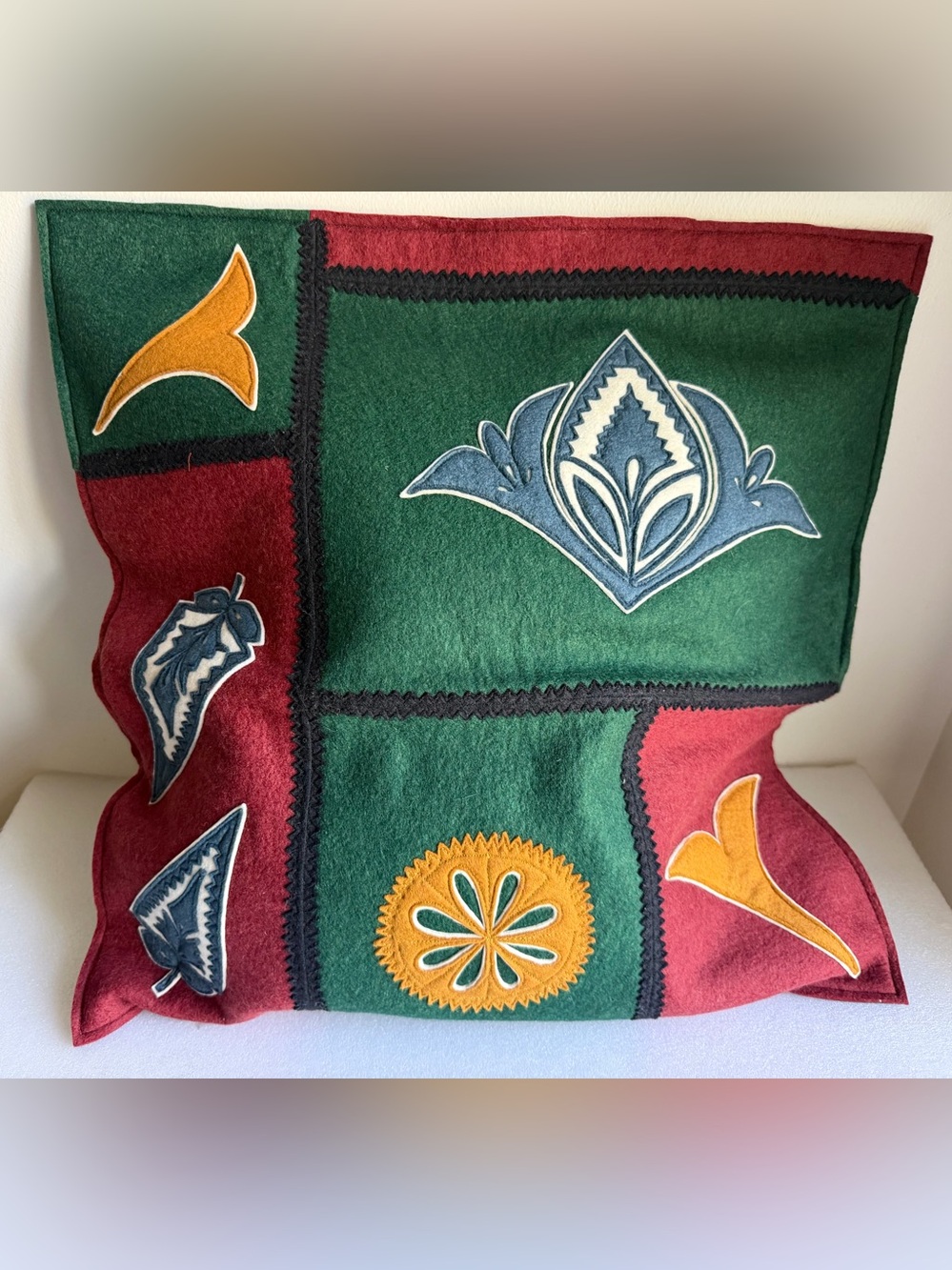 Retired Sandor Collection NOS 17x18 100% Wool Green Burgundy Red Pillow Cover